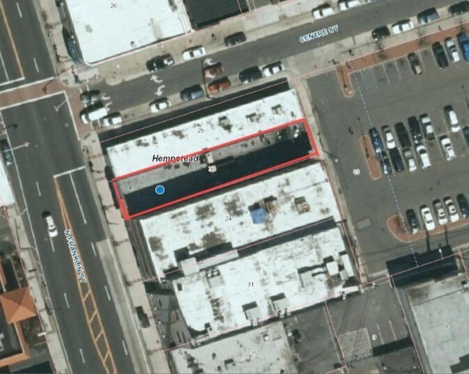 More Photos Of 84 N Franklin St, Hempstead General Retail For Lease