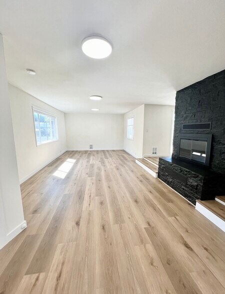 More Photos Of Avondale Way, Everett Land For Lease