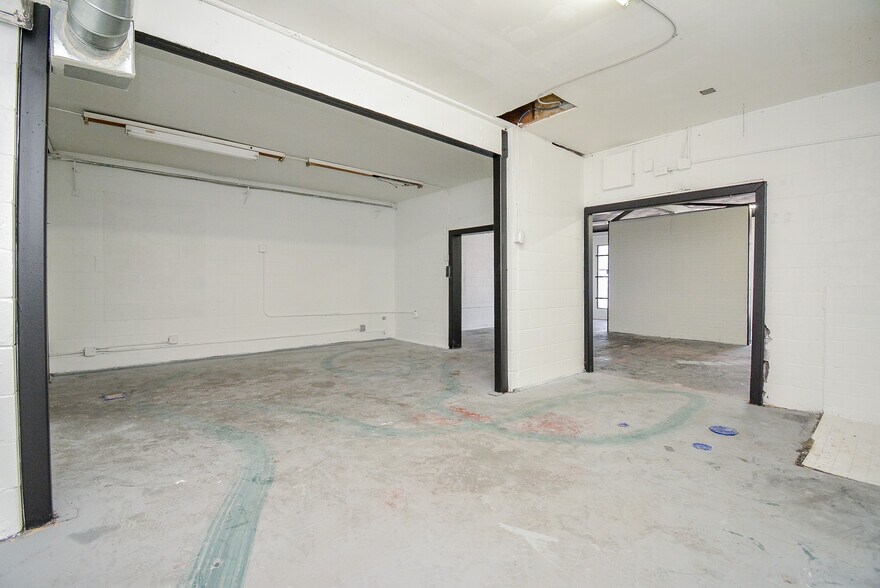 More Photos Of 1804 N Main St, Houston Freestanding For Lease