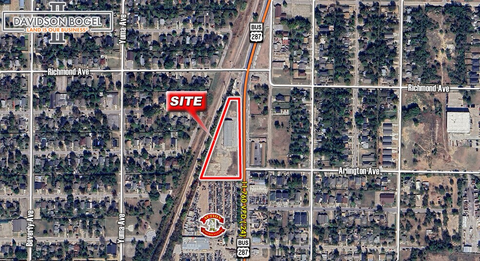 More Photos Of 2100 - 2200 S. Riverside Dr., Fort Worth Land For Lease