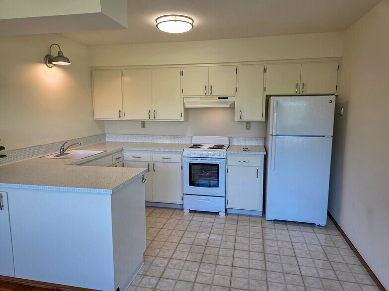 More Photos Of 1562 Sir Francis Drake Blvd, San Anselmo Multifamily For Sale