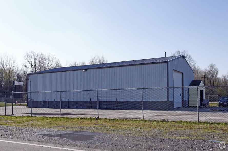 More Photos Of 8825 Old Airport Hwy, Holland Warehouse For Sale