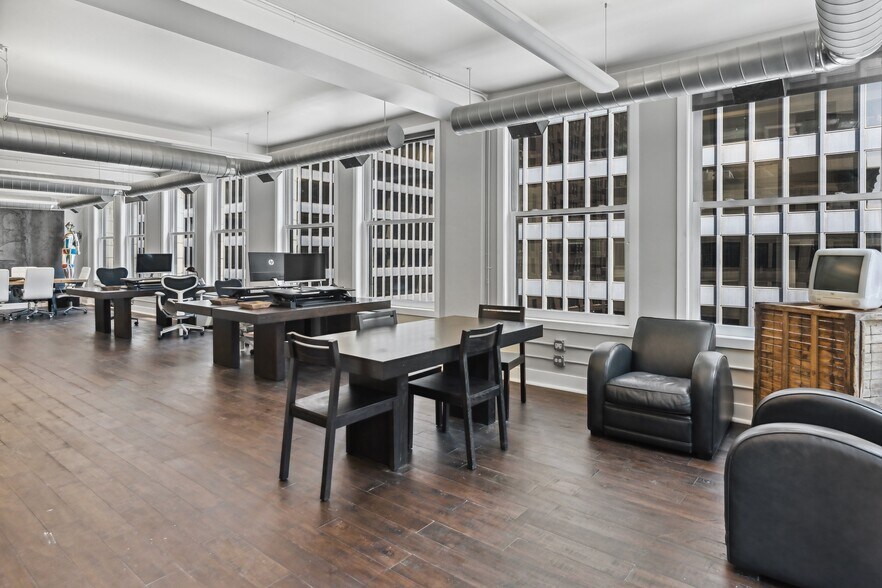 More Photos Of 33 W Jackson Blvd, Chicago Loft Creative Space For Lease