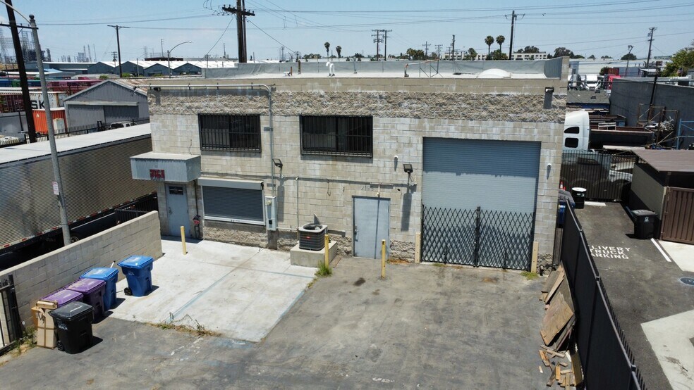 More Photos Of 2165 Gaylord St, Long Beach Warehouse For Lease