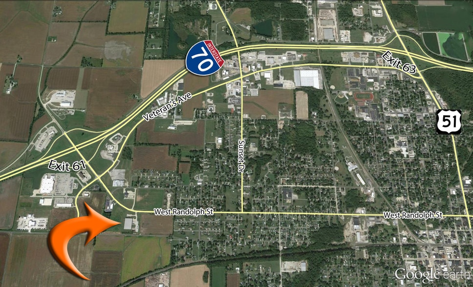 More Photos Of 2602 W Randolph St, Vandalia Distribution For Lease