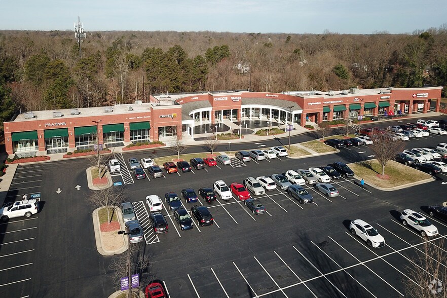 Primary Photo Of 1231 Eastchester Dr, High Point Unknown For Lease