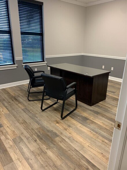 More Photos Of 9681 Gladiolus Dr, Fort Myers Office For Lease