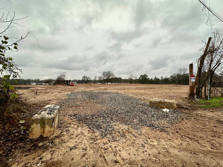 More Photos Of 3056 Main St, East Point Land For Sale