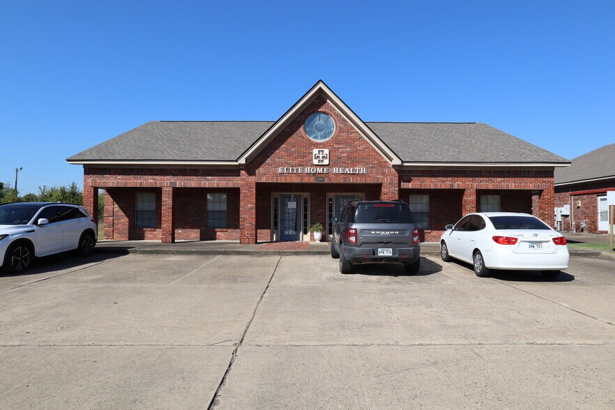 More Photos Of 22461 I-30, Bryant Office For Sale