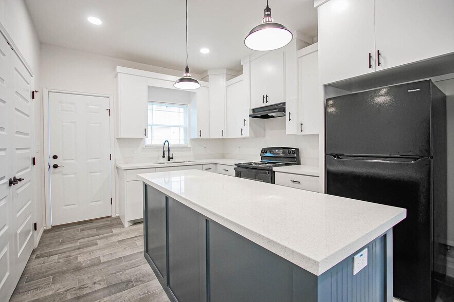 More Photos Of , La Feria Multifamily For Sale