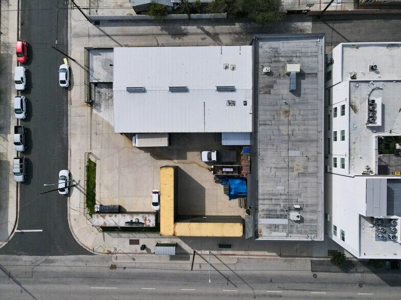 More Photos Of 12863 San Fernando Rd, Sylmar Manufacturing For Sale