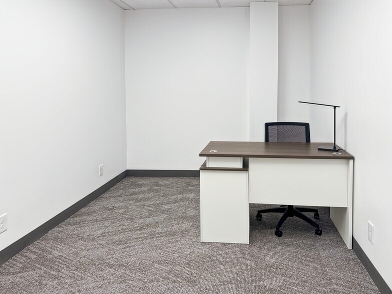 More Photos Of 5000 Cedar Plaza Pky, Saint Louis Coworking Space