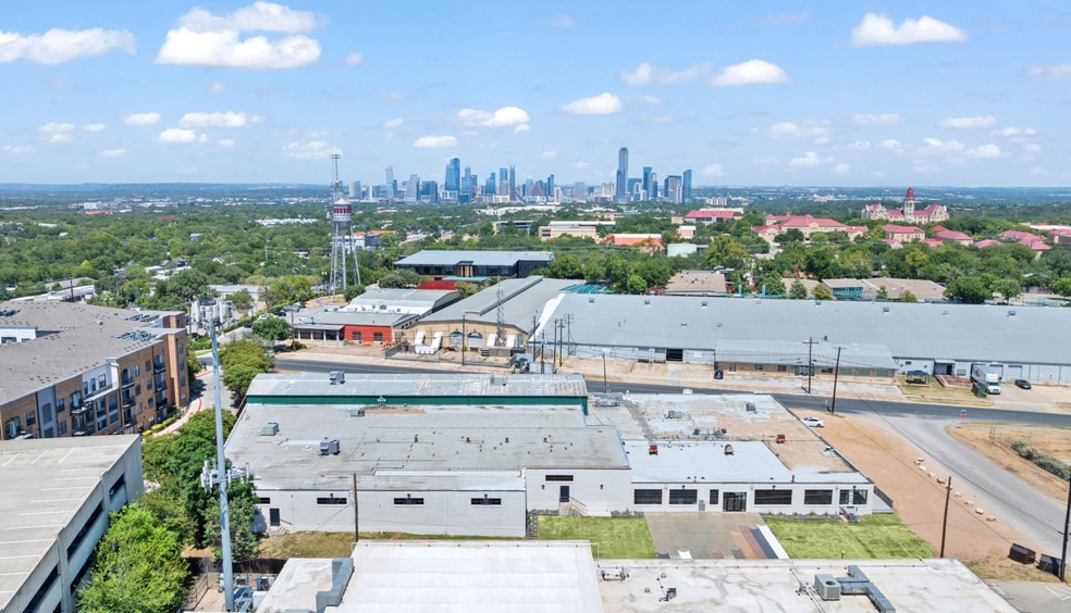 More Photos Of 211 E Alpine Rd, Austin Light Distribution For Lease