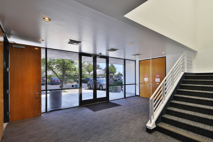 More Photos Of 23351-23361 Madero, Mission Viejo Research And Development For Lease