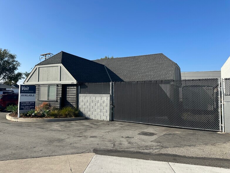 Primary Photo Of 840 W 19th St, Costa Mesa Freestanding For Lease