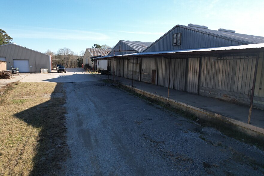 More Photos Of 405 Mayfield Rd, Warrenton Warehouse For Sale