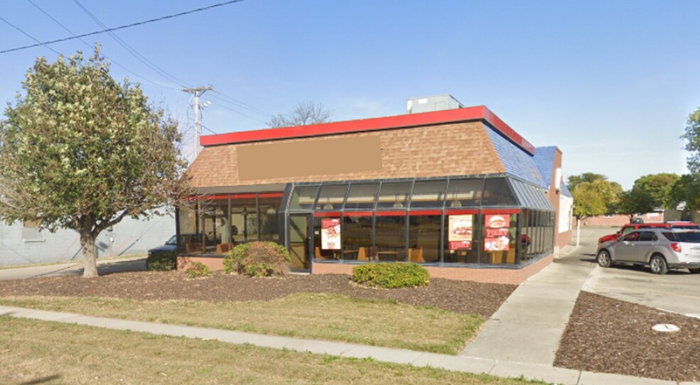 Primary Photo Of 225 S Fremont St, Shenandoah Fast Food For Lease