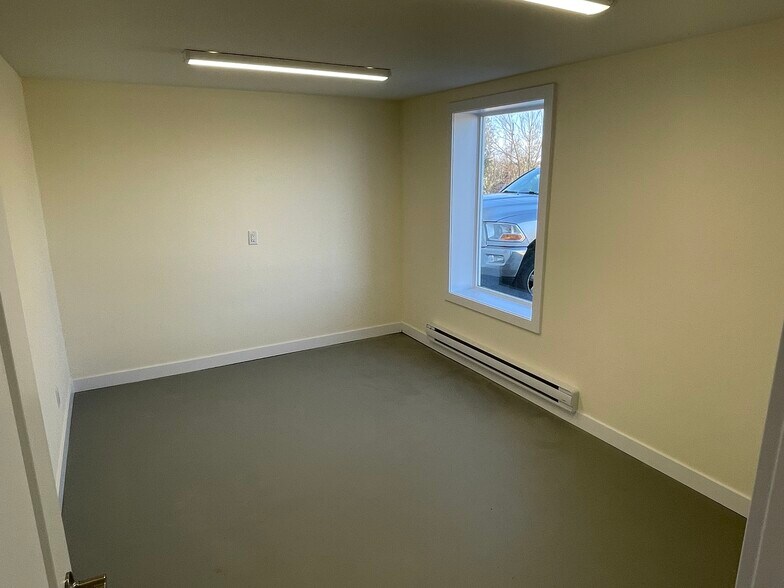 More Photos Of 4000 Landry Ave, Red Deer County Warehouse For Lease