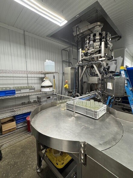 More Photos Of 1808 Container Cir, Jurupa Valley Warehouse For Sale