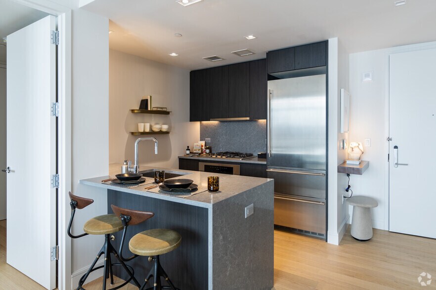 More Photos Of 60 Wharf Dr, Brooklyn Apartments For Lease