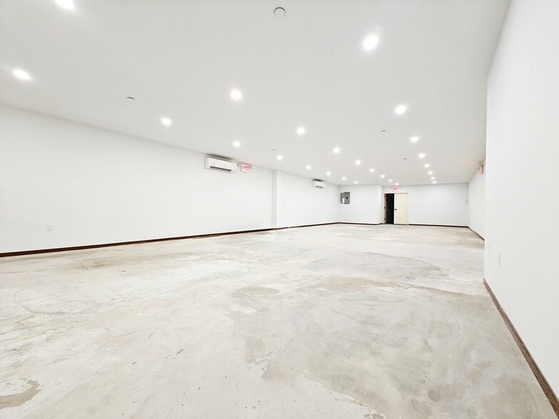 More Photos Of 1546 Broadway, Brooklyn Apartments For Sale