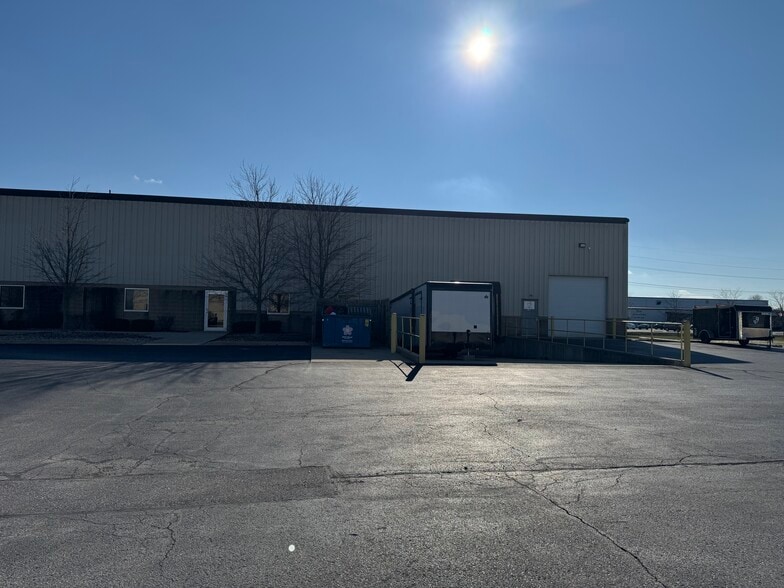 More Photos Of 1400 Commerce Pky, Franklin Warehouse For Lease
