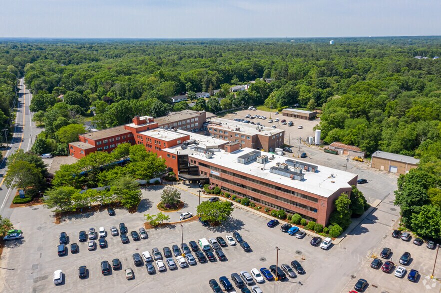 More Photos Of 909 Sumner St, Stoughton Medical For Lease
