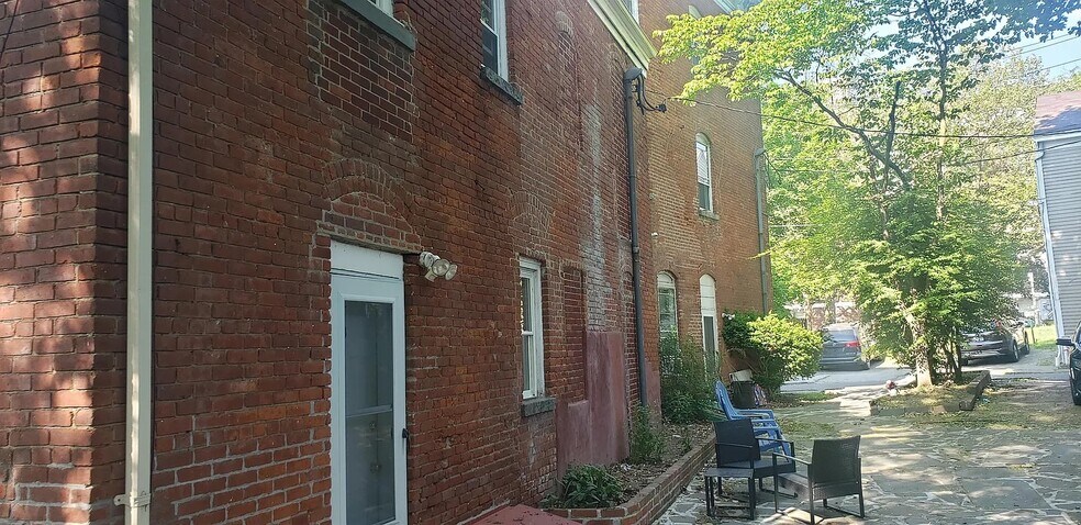More Photos Of 140-144 Union St, Poughkeepsie Apartments For Sale