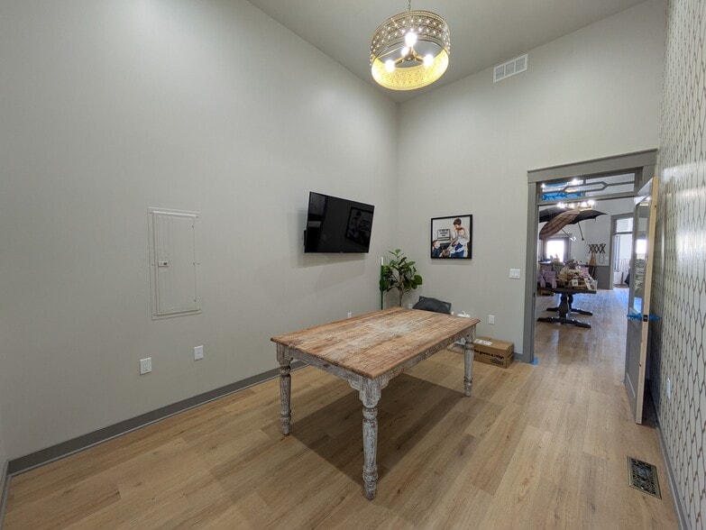 More Photos Of 106 NE 2nd St, Stuart Storefront For Sale