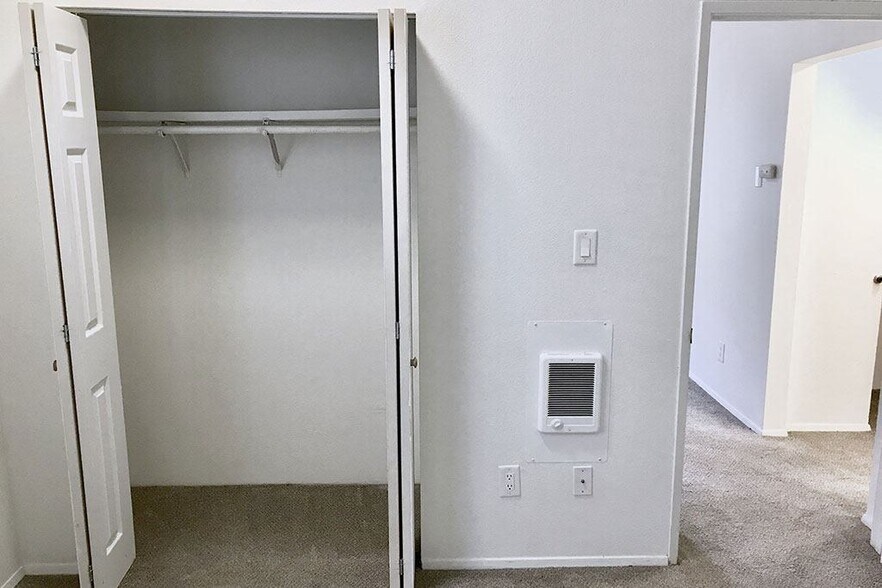 More Photos Of 701-711 E Pike St, Seattle Apartments For Sale