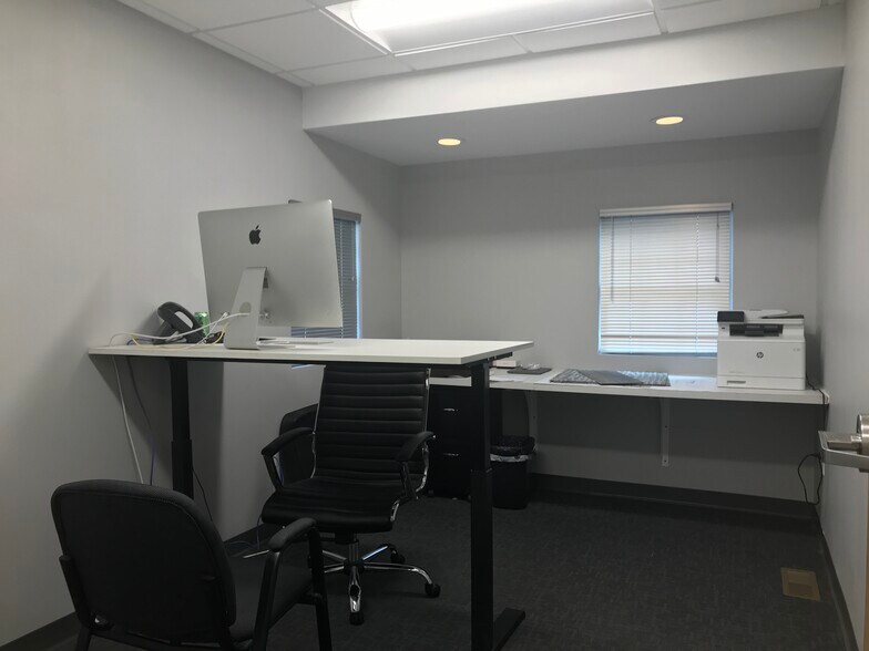 More Photos Of 2133 Dorchester Rd, North Charleston Office For Lease