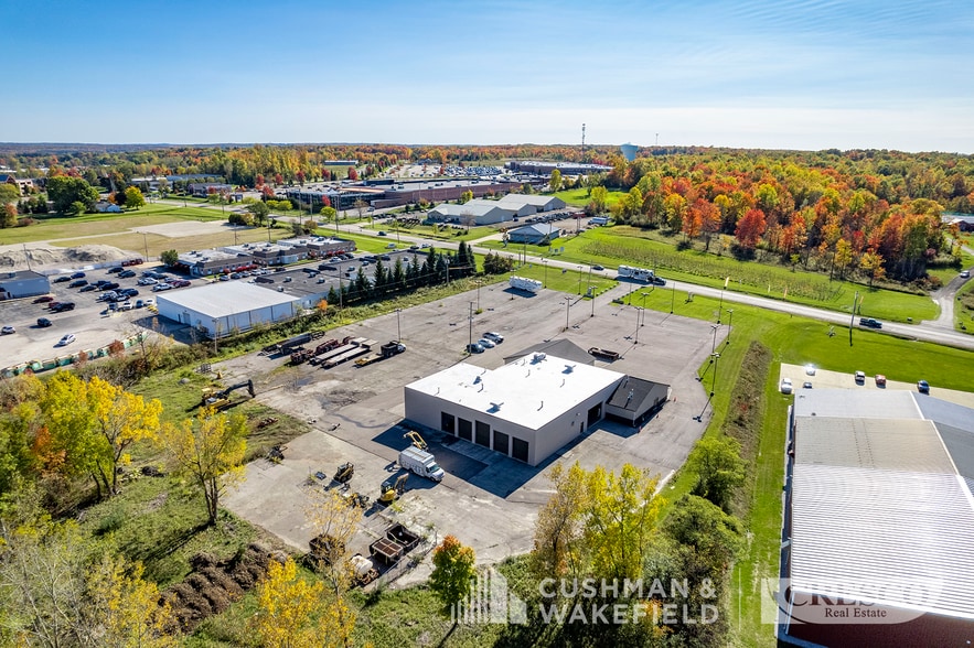 More Photos Of 500 Center St, Chardon Auto Repair For Sale