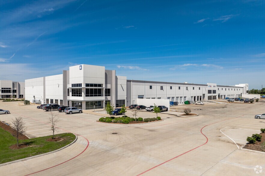 More Photos Of 13930 Journey Rd, Houston Warehouse For Sale