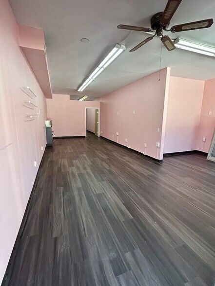 More Photos Of 141 Damon Rd, Northampton Storefront For Lease