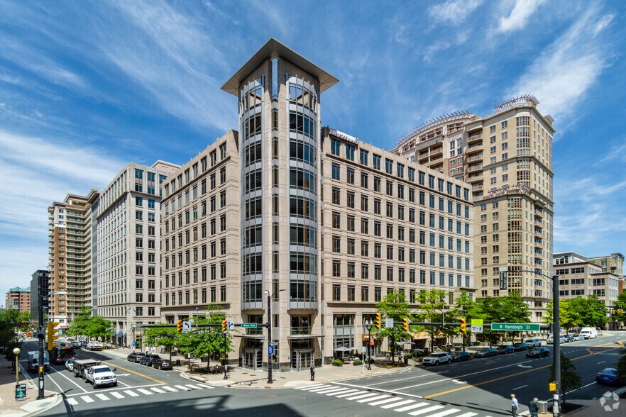 More Photos Of 4075 Wilson Blvd, Arlington Coworking Space