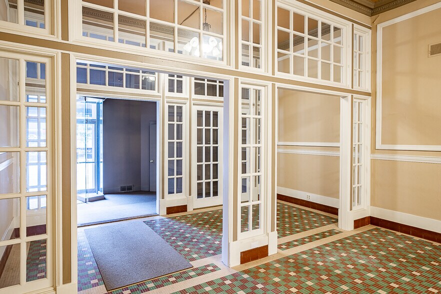 More Photos Of 100 W Washington Ave, Jackson Medical For Sale