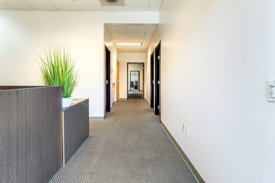 More Photos Of 339 N Berry St, Brea Light Manufacturing For Sale