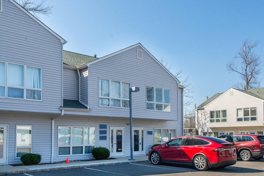 More Photos Of 1594-1600 US Highway 130, North Brunswick Medical For Sale