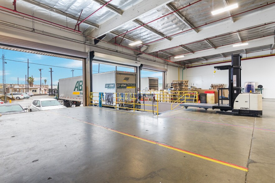 More Photos Of 1900-1950 E 25th St, Vernon Manufacturing For Lease