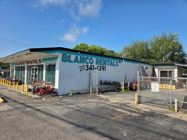 More Photos Of 5415 Blanco Rd, San Antonio Freestanding For Sale