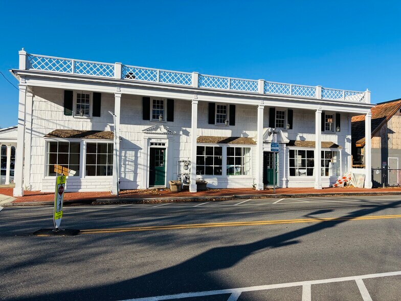 Primary Photo Of 1345 Old Northern Blvd, Roslyn Storefront Retail Office For Sale