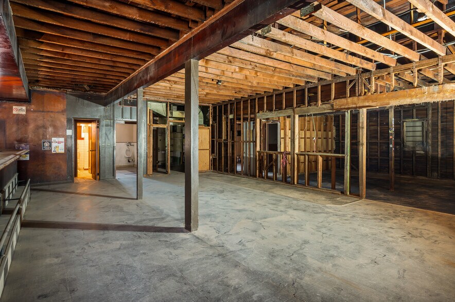 More Photos Of 1908 S Pacific Ave, San Pedro Restaurant For Sale