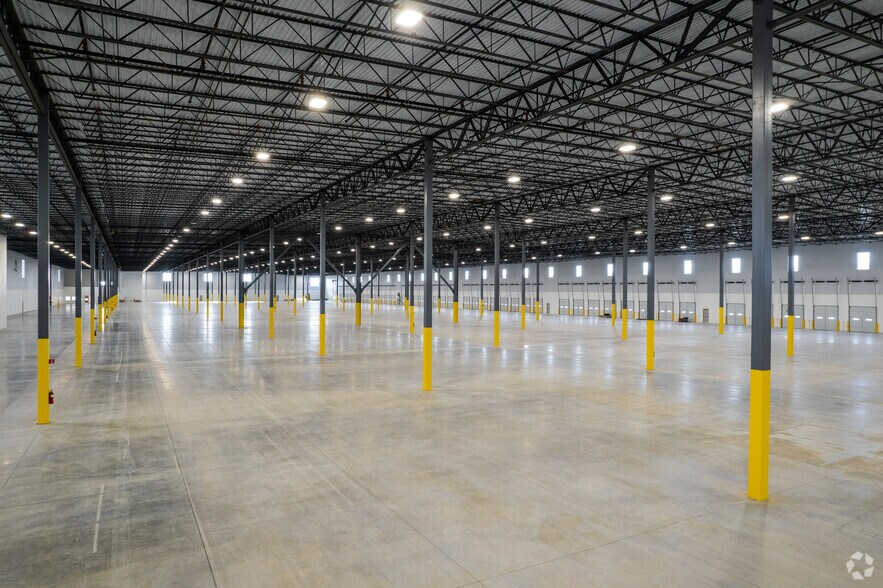 More Photos Of 1000 Carson Ct, Palmer Township Distribution For Lease
