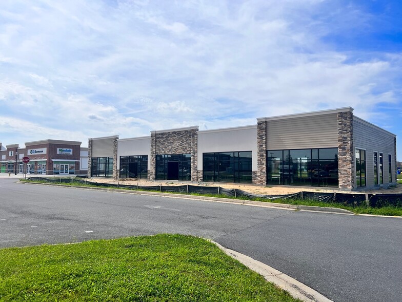 Primary Photo Of 201 South Ridge Avenue, Middletown Storefront Retail Office For Lease