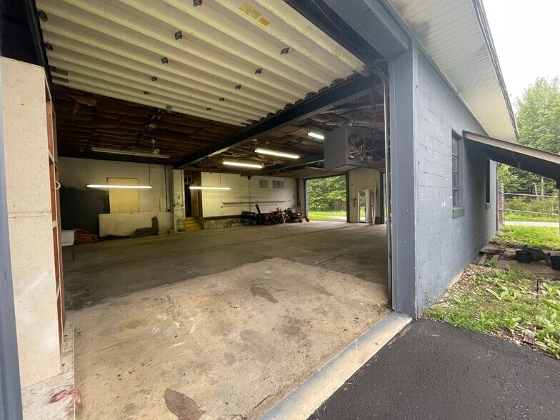 More Photos Of 10 Rhoda St, Farrell Flex For Lease