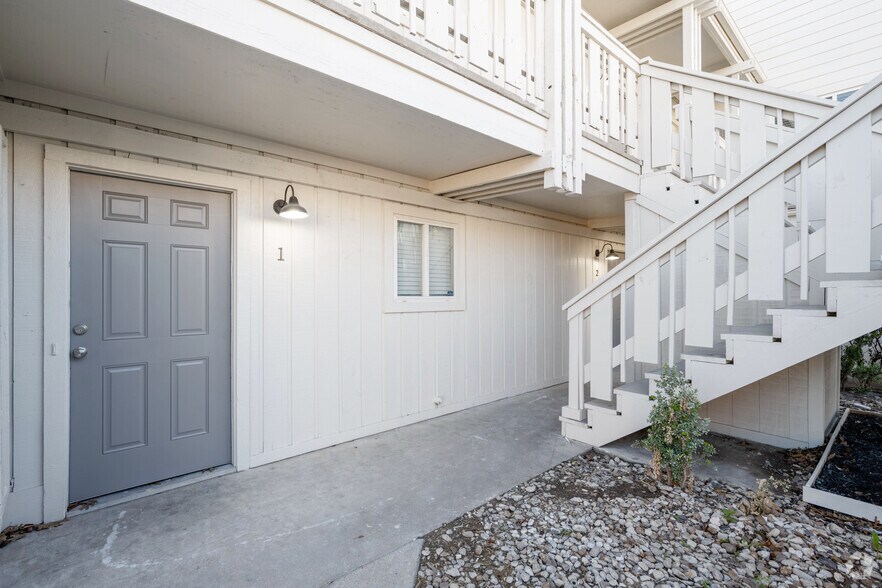 More Photos Of 927 E 41st St, Austin Office Residential For Lease