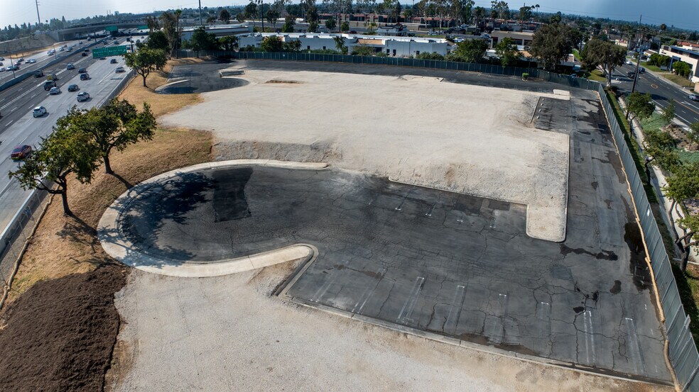 More Photos Of 17101 Bushard St, Fountain Valley Land For Lease