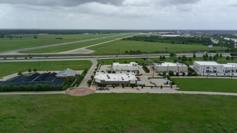 More Photos Of 145 Citadel Way, Sugar Land Medical For Lease