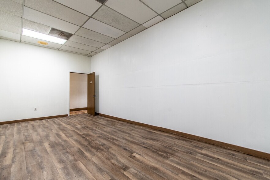 More Photos Of 4929 Everhart Rd, Corpus Christi Freestanding For Sale