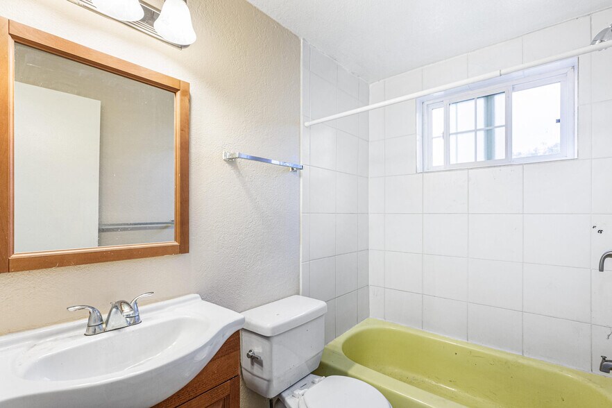 More Photos Of 7251 Samuel Dr, Denver Apartments For Sale